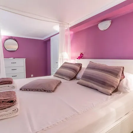 Apartment Vintage